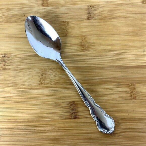 Reed & Barton Dickenson 4 Oval Soup Spoons 18-8 Stainless Steel Glossy Flatware - Picture 3 of 6